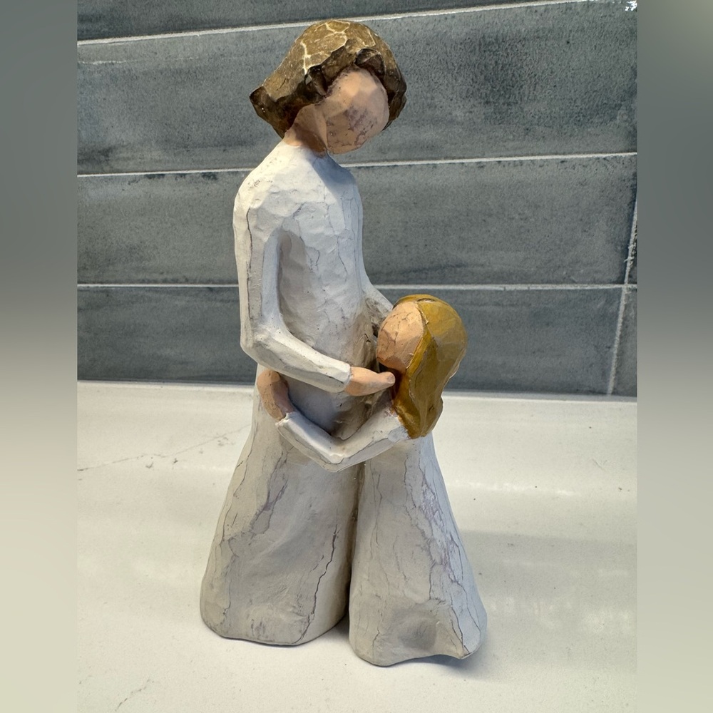 Willow tree mother and daughter statue